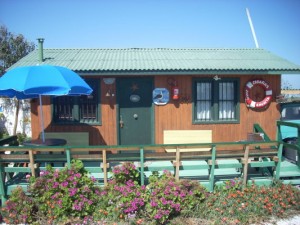 Cabañas Juan Gaviota Anuncios nauticos en La Higuera |  Punta de Choros-Isla Damas Cabañas Full equipadas a pasos de la playa, Vea los Delfines Isla Damas y mucho mas con la comodidad que se merece...